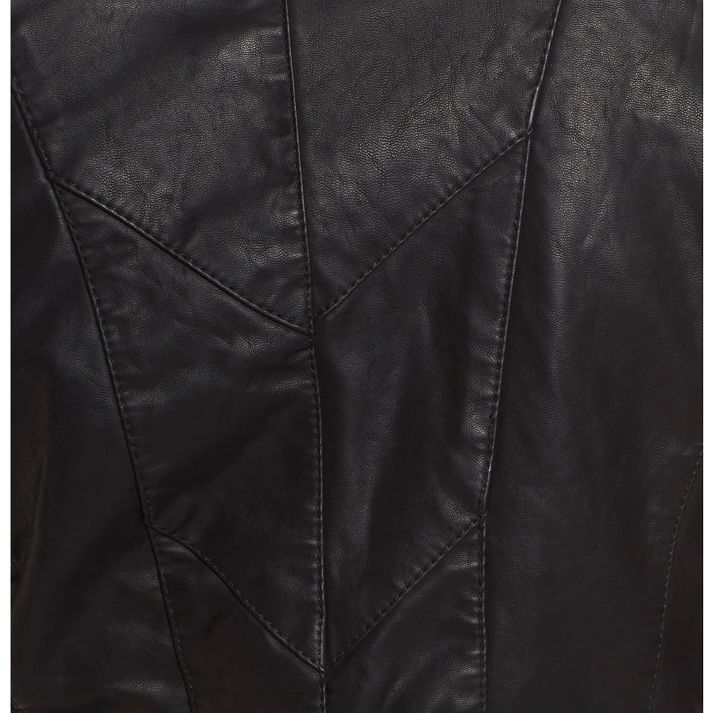 Black jacket! - Picture 3 of 4